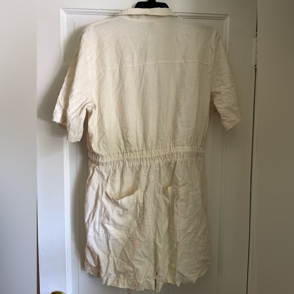 Universal Thread Off-White Collared Top - image 2